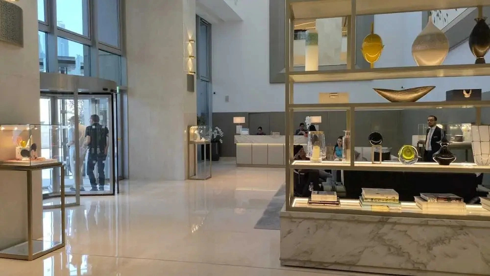 Emmar fashion avenue Dubai mall