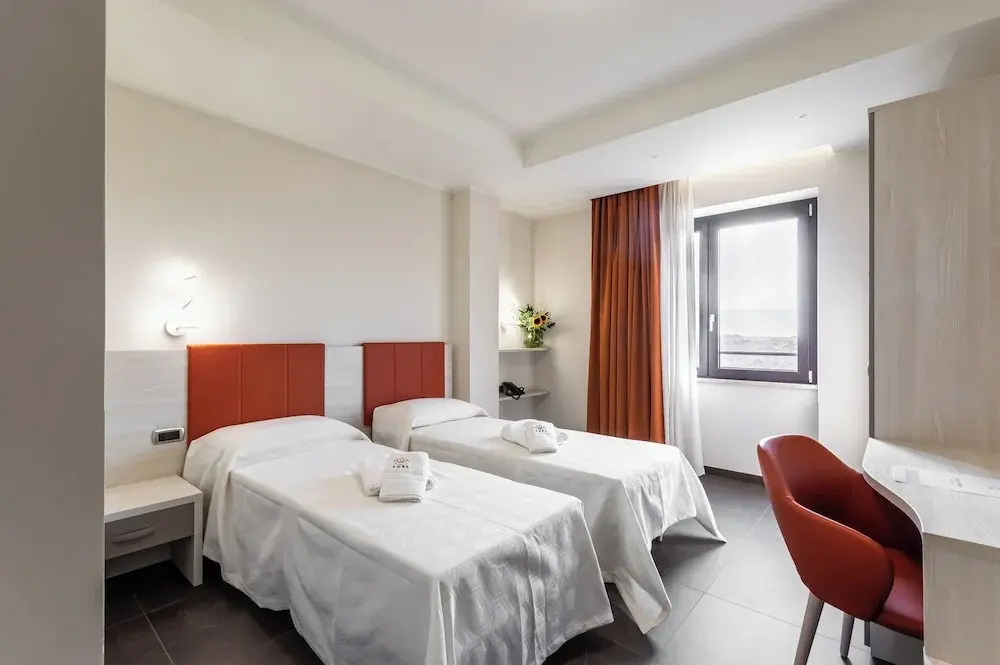 LUAL Bleisure Hotel