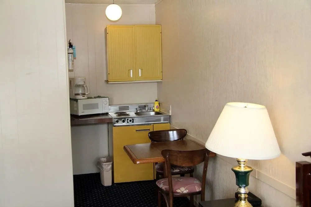 Diamond Motor Inn