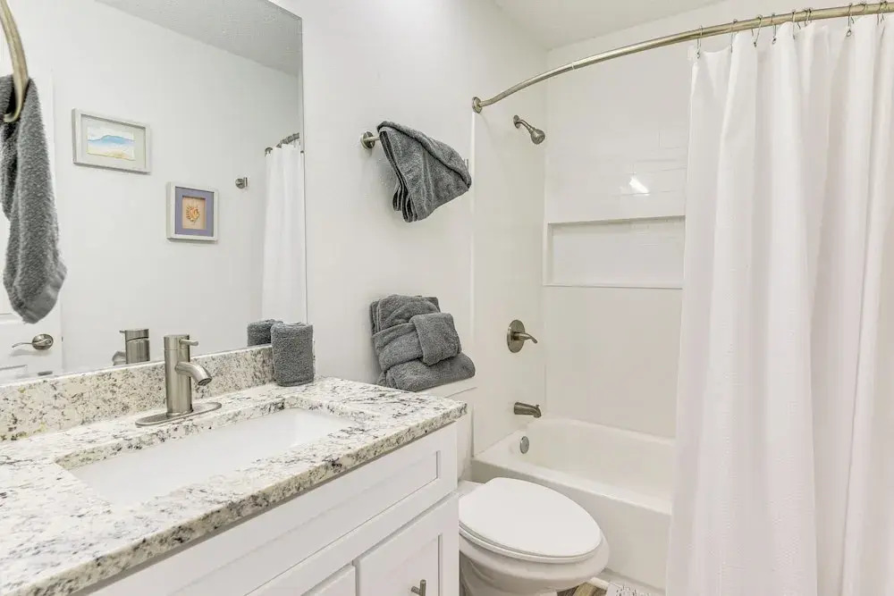 2 Mi to State Park: Dog-friendly Niceville Home