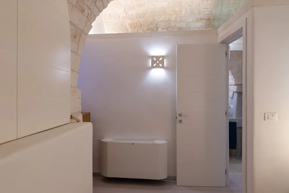 Stone apartment with Terrace by Wonderful Italy