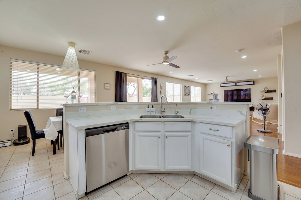 Pool & Great Location! Smart Home in Chandler