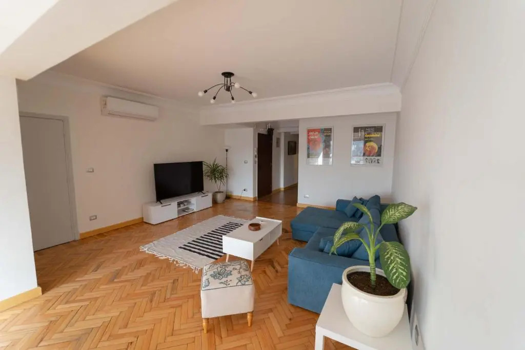 Lovely 2 BDR apartment with direct Nile view