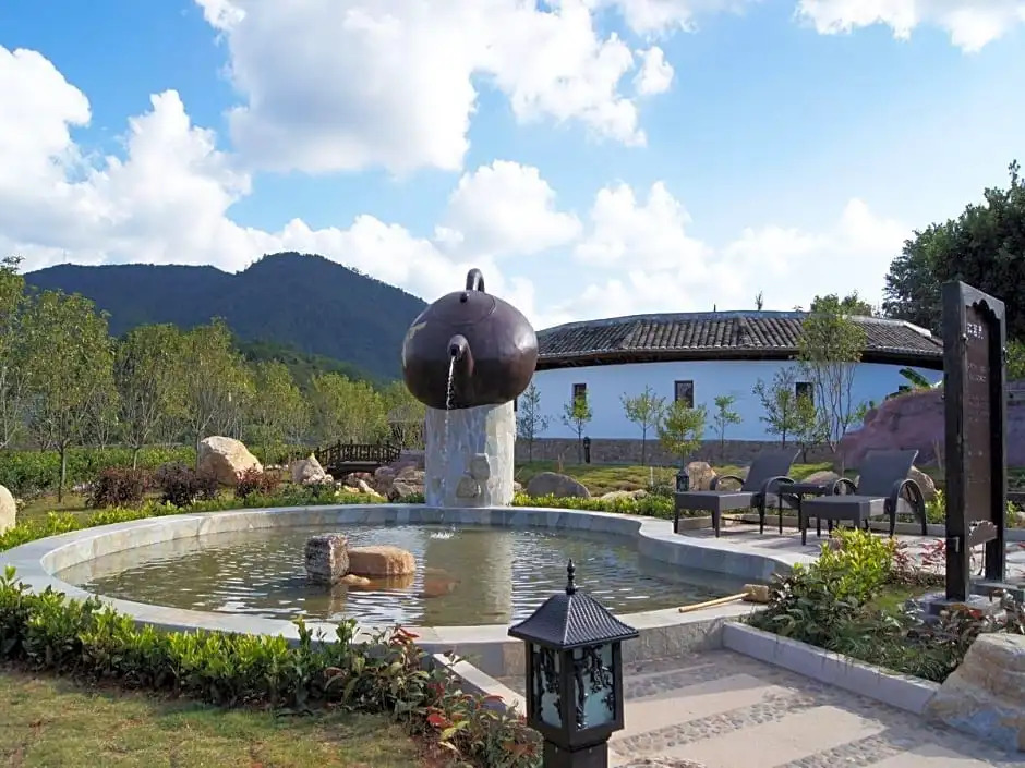 Longyan Liancheng Tianyi Hotsprings Resort