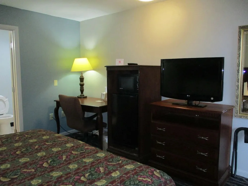 Seasons Inn & Suites