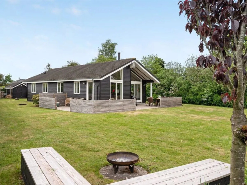 Holiday Home Annesophie - 300m to the fjord by Interhome