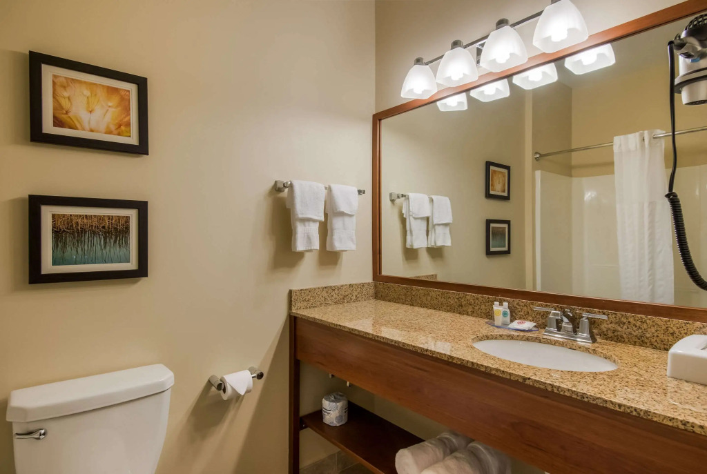 Comfort Inn & Suites Barnesville - Frackville