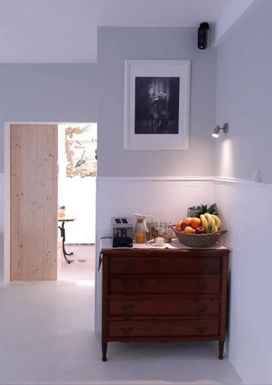 O VIOLAS — Tapas & Bed