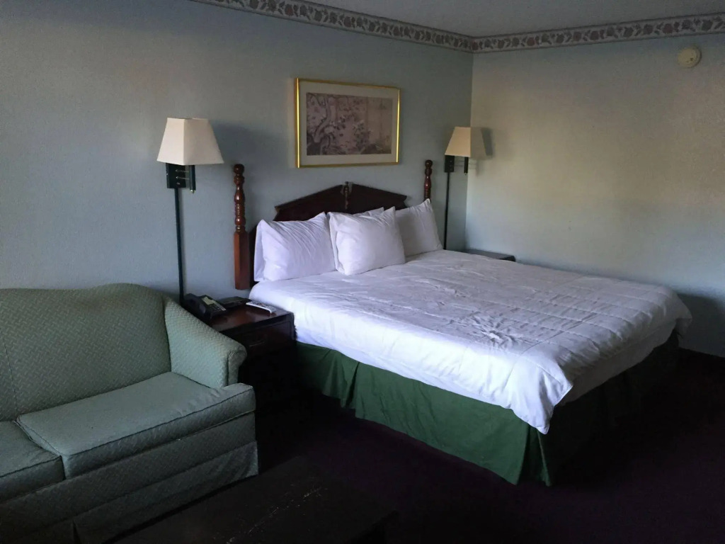 Budget Inn