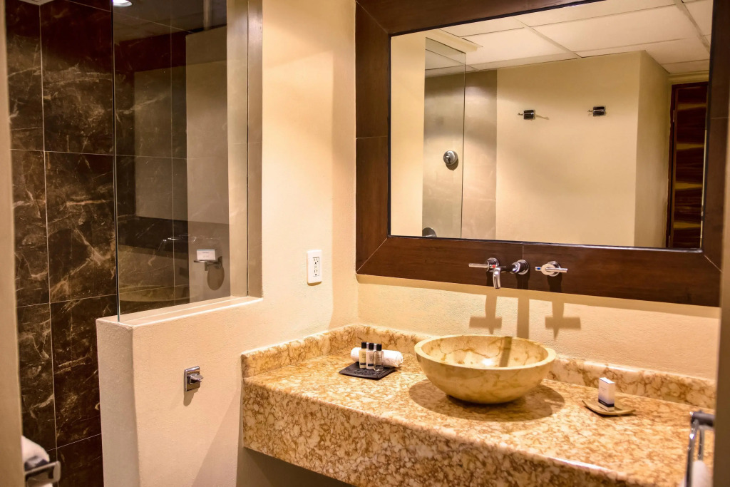 Las Brisas Huatulco-All Inclusive