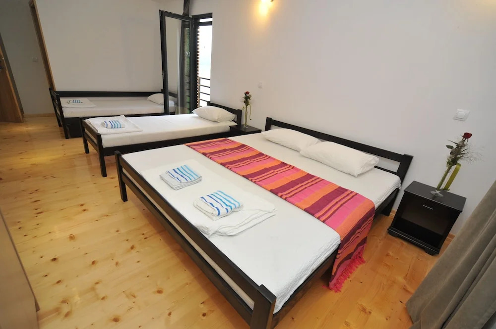 B&B Botel Charlie