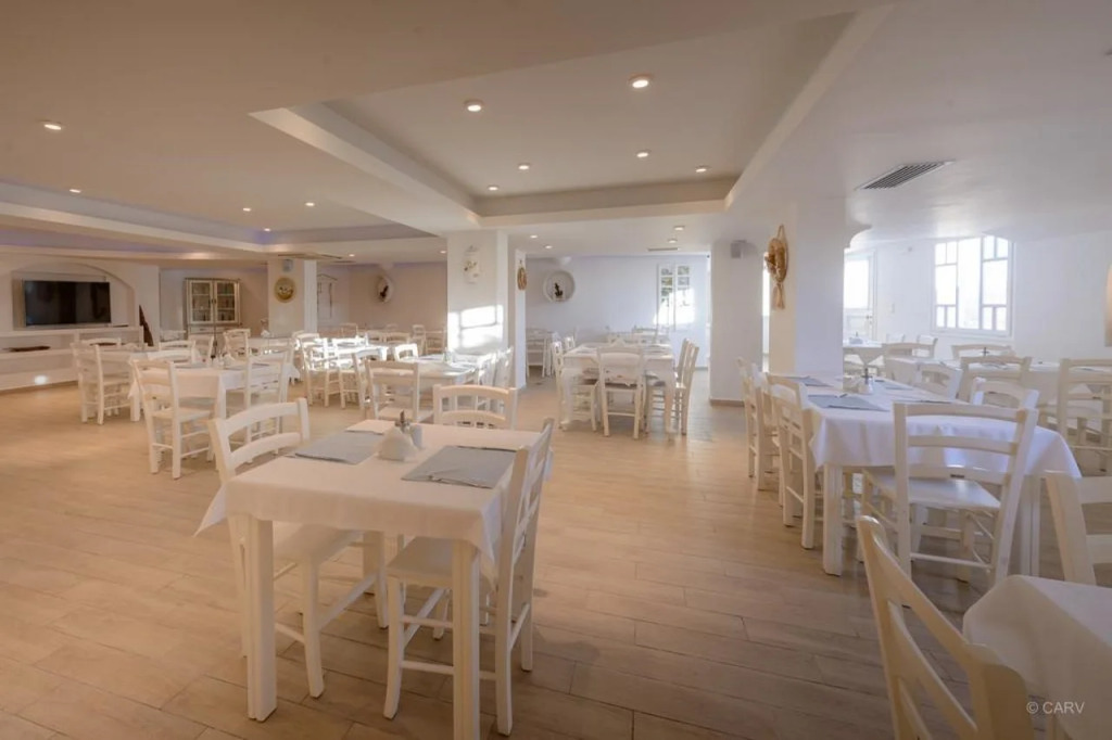 Aspalathras White Hotel