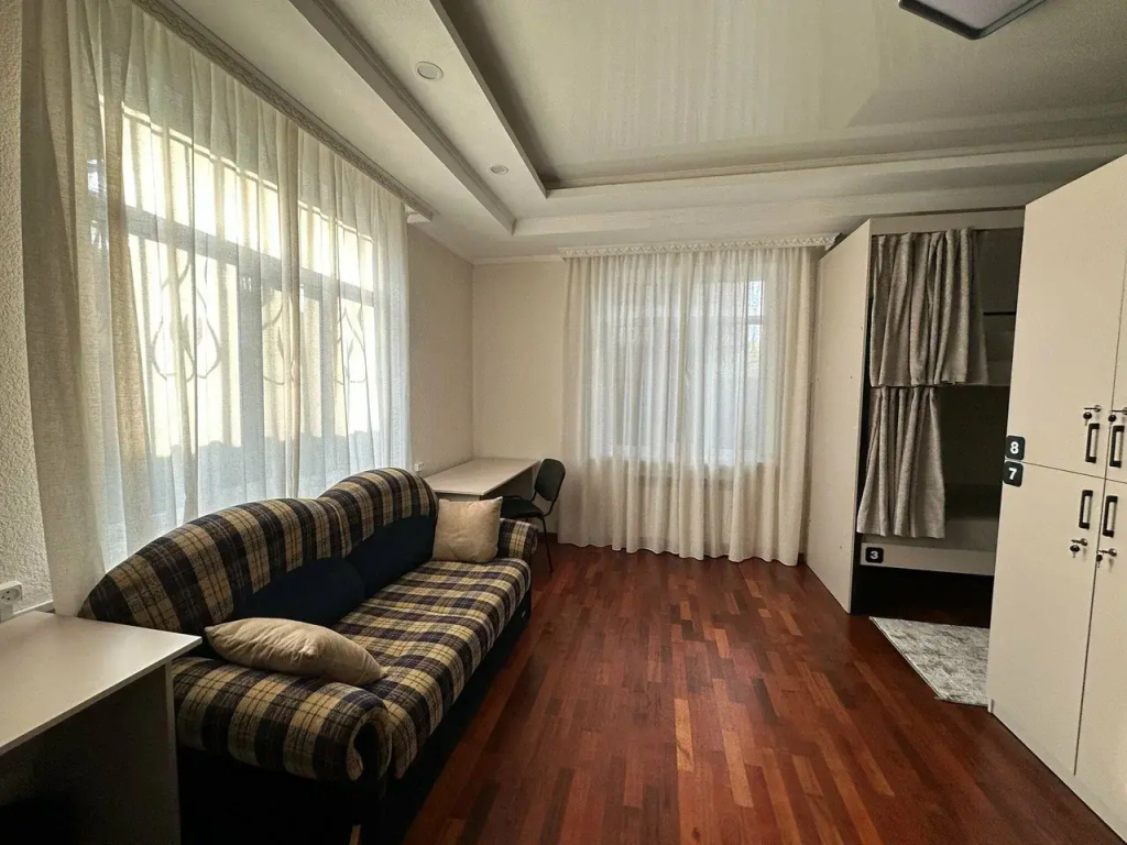Hostel 53