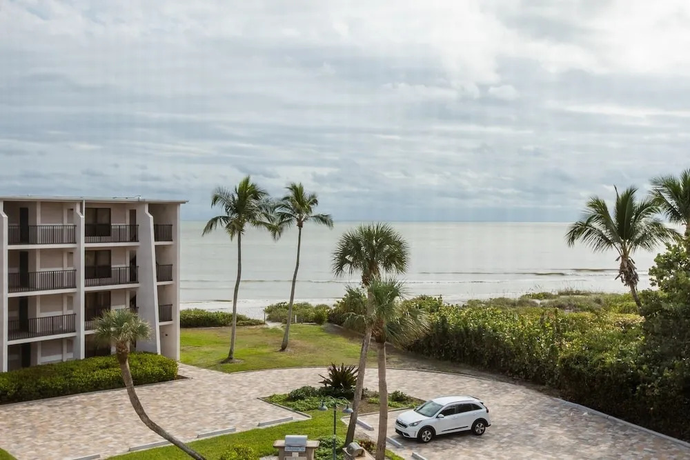 Sundial B406 - 2bd/2b With Gulf Views. 2 Bedroom Condo