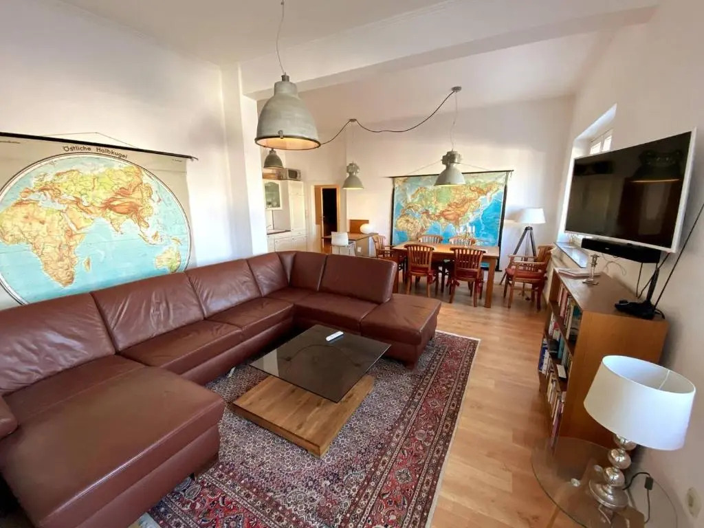 Helle 3-Zimmerwohnung in Uninahe