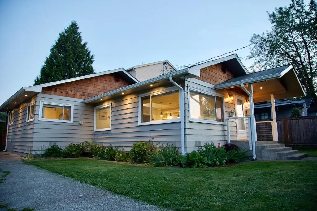 Charming Seattle Home Near Lake Washington