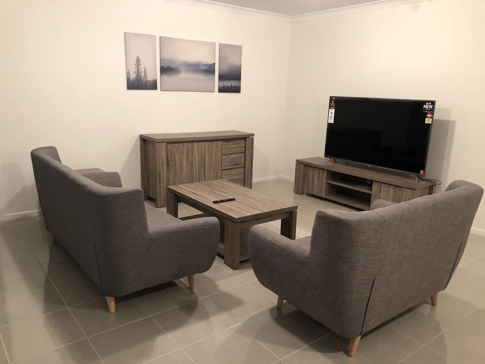 Apple House Tarneit North