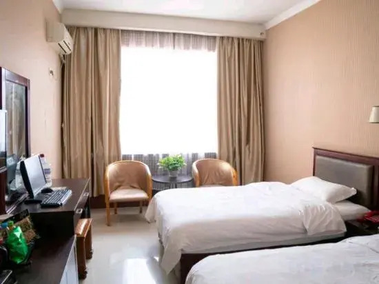 Tianzhong Business Hotel (Zhumadian Railway Station)