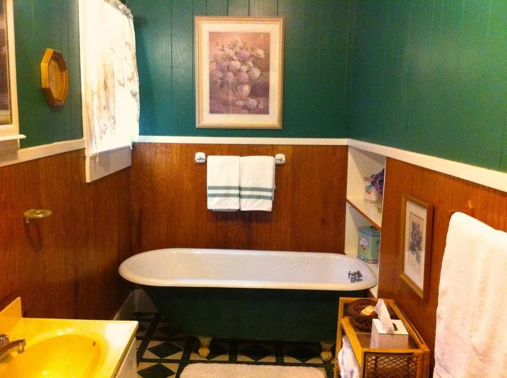 Brooks House Suites