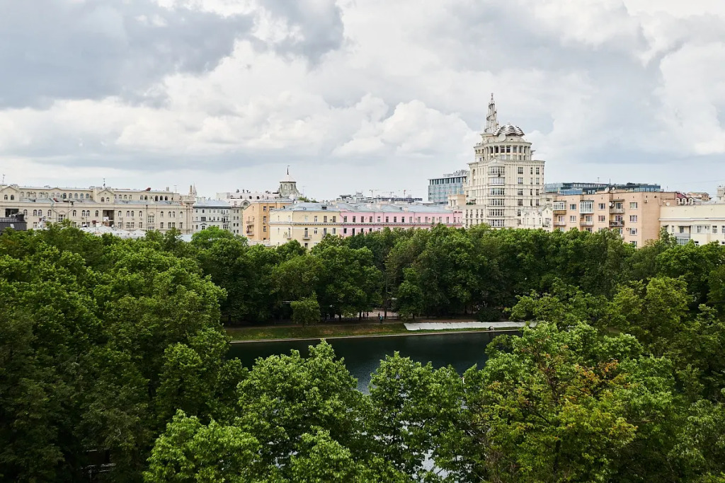 GM Б.Патриарший пер.,8с1