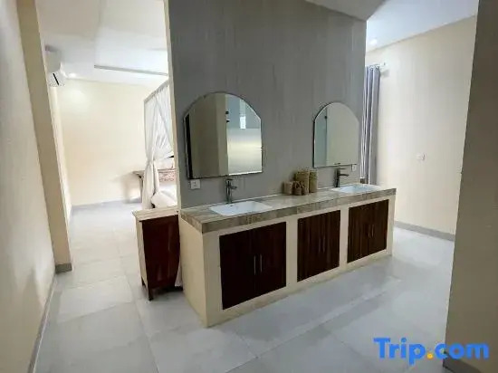 Luxury 3 Bed Pool Villa in Paradise