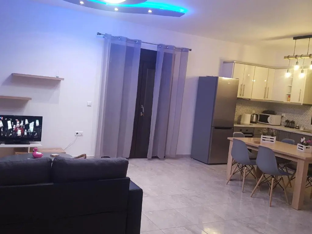 Tom's House