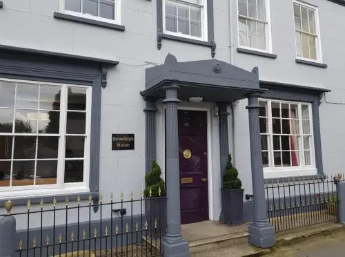 Stoneleigh House