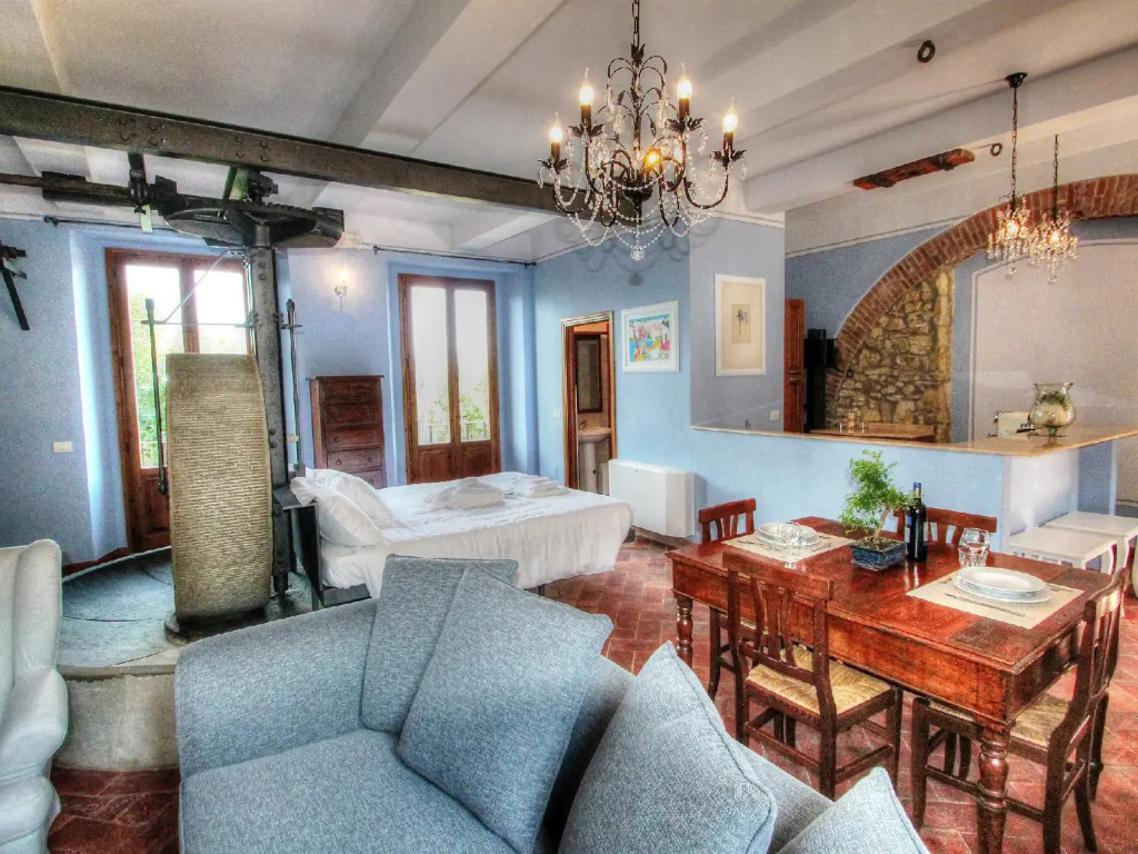 Mansion 2 Bedrooms  - Two Bedroom