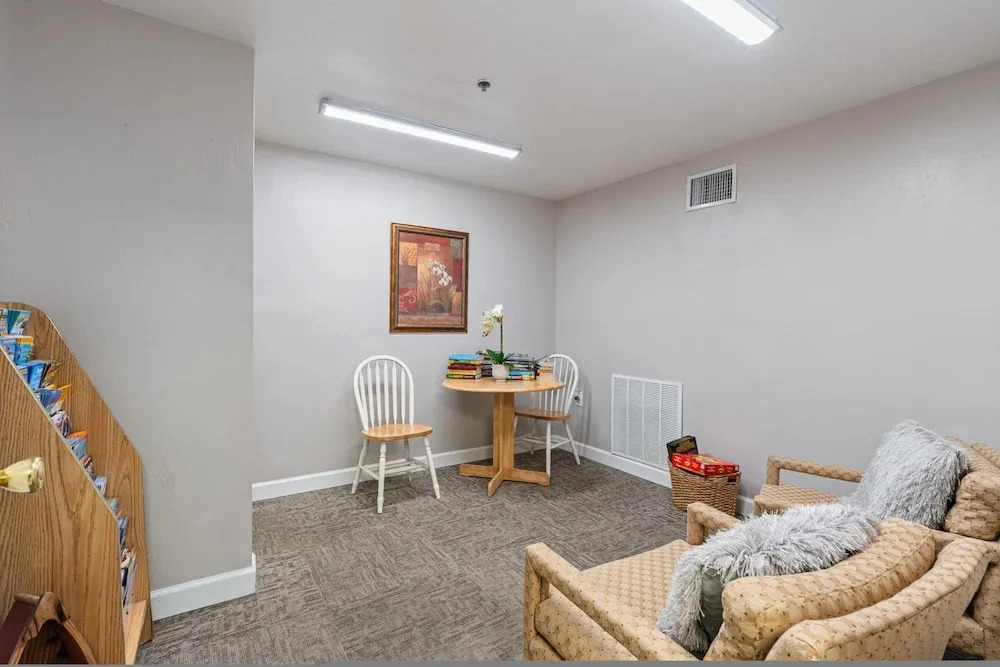 Ocean View 2BR Condo Daytona Shores FL Sleeps 4