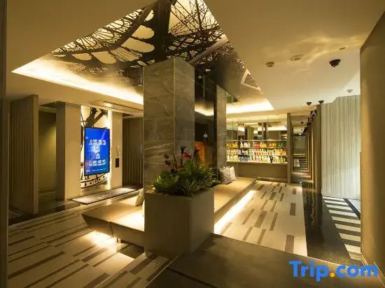 Hotel Retour (Adult Only)
