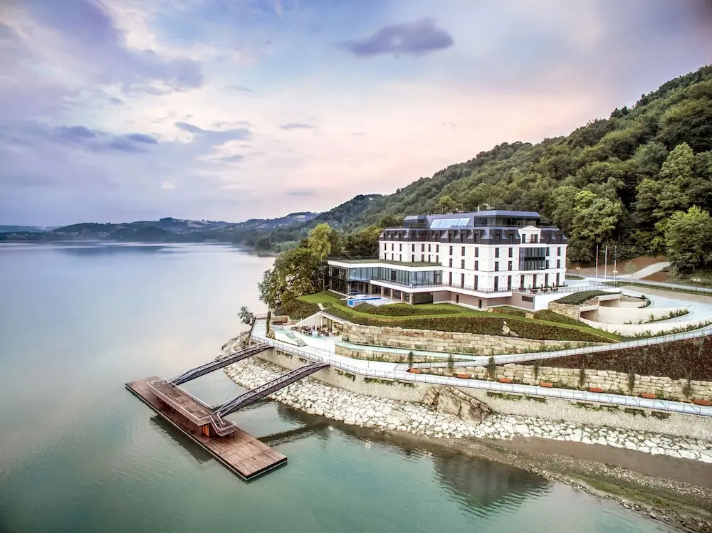 Heron Live Hotel Marina & SPA