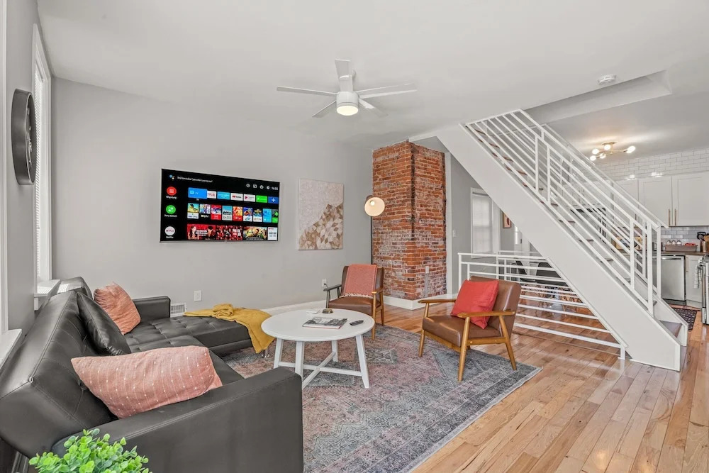 Spacious & Central Getaway Queen Beds