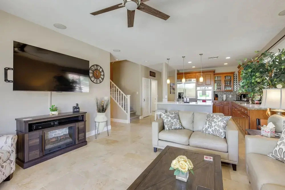 Private Yard & Fairway View: Phoenix Golf Retreat