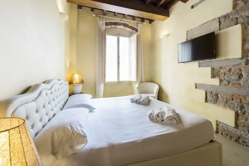Signoria honeymoon apartment