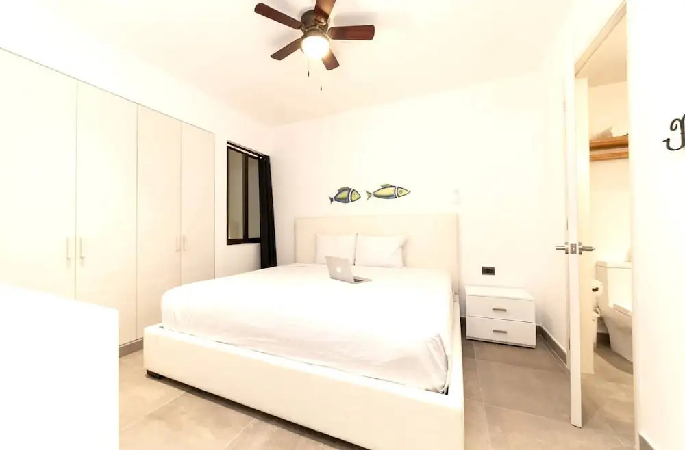 Beautiful Penthouse for 2 With Private Patio and Common Pool in the Building