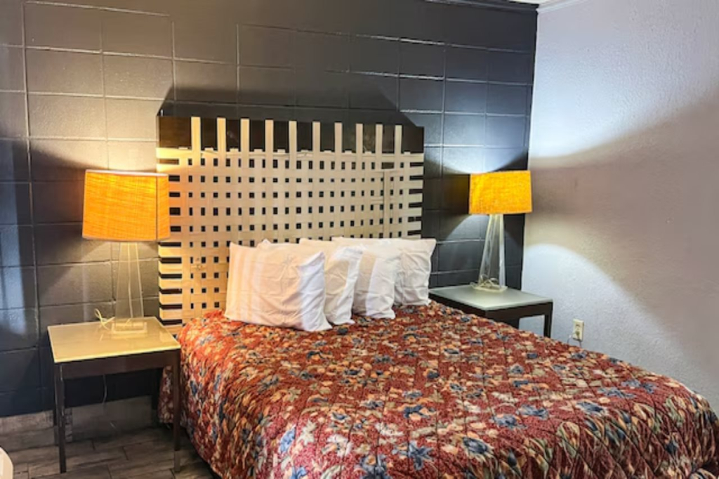 Sunrise Inn By OYO Albany
