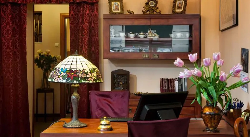B&B Astor