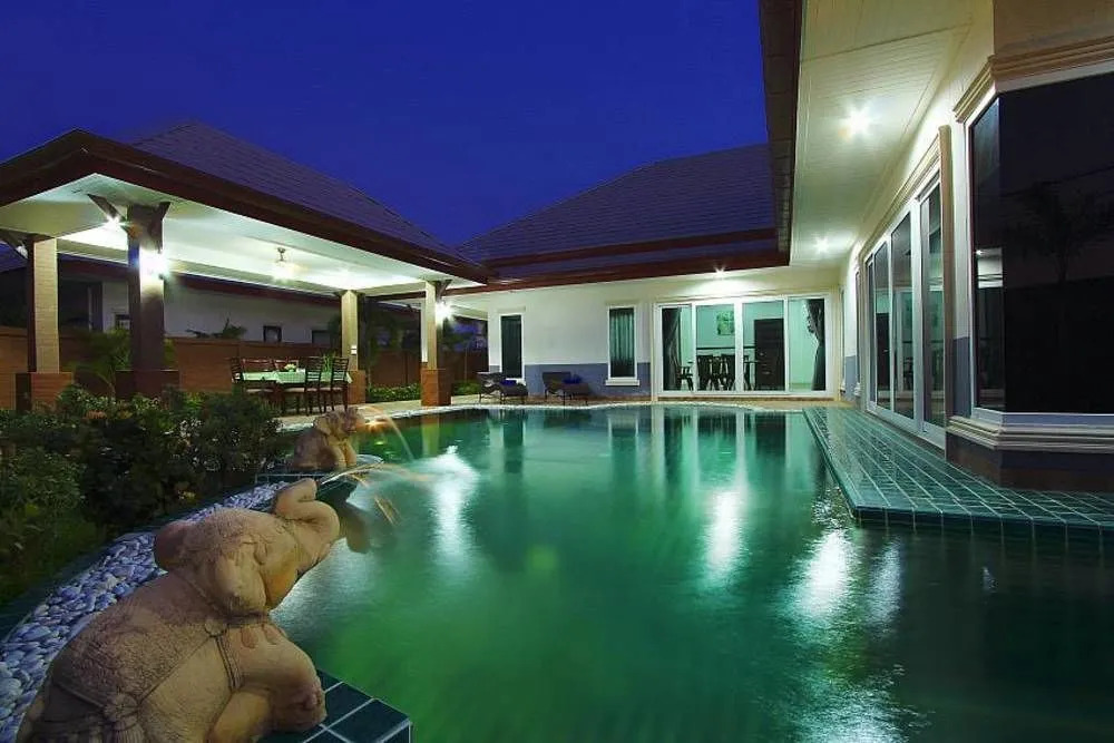 Thammachat P3 Victoria Villa 3 Beds