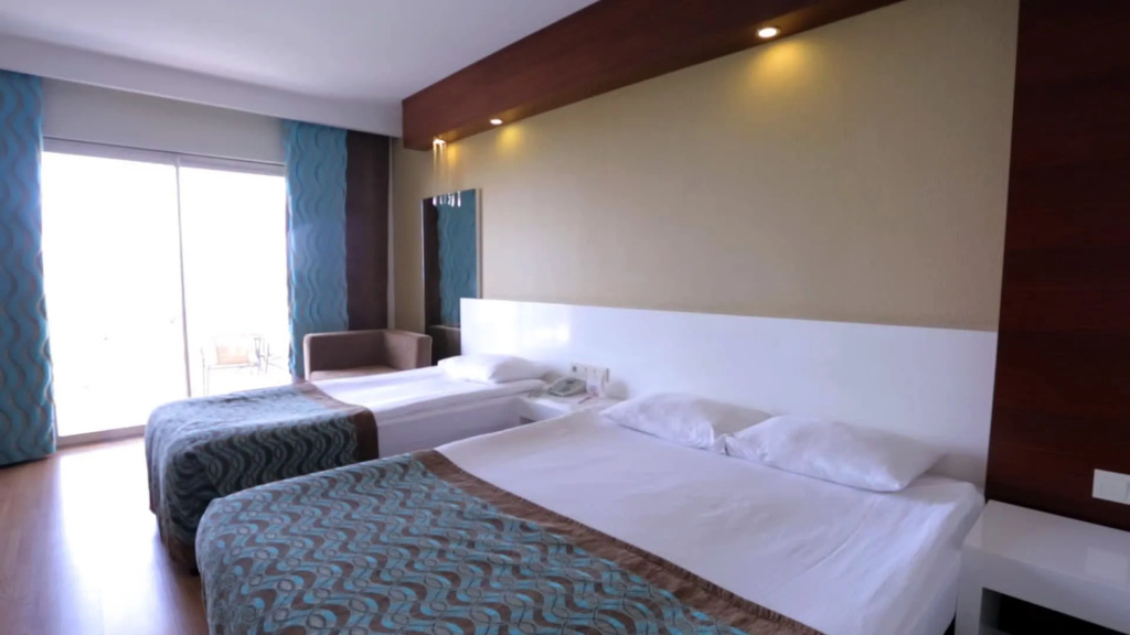 Seaden Sea World Resort & Spa