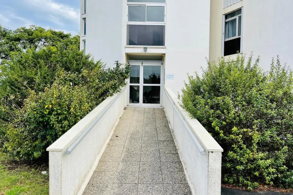 Furnished Apartment With Balcony & Parking in A Secure Residence