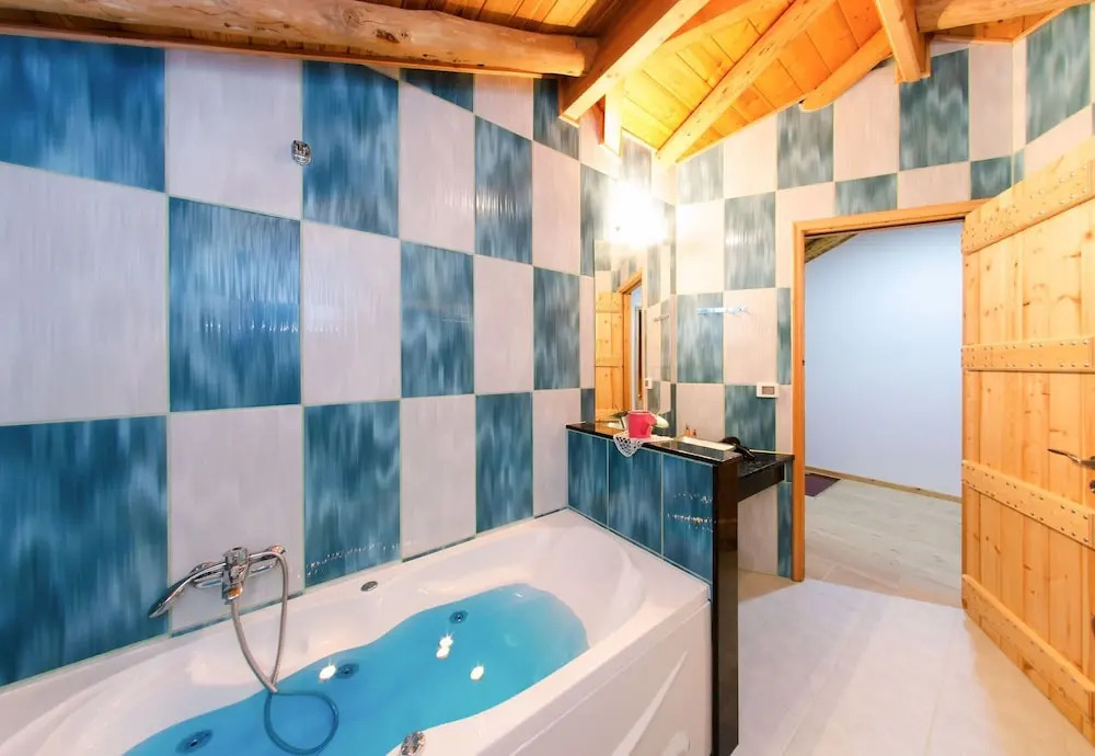 Villa Tireda Pool and Whirlpool