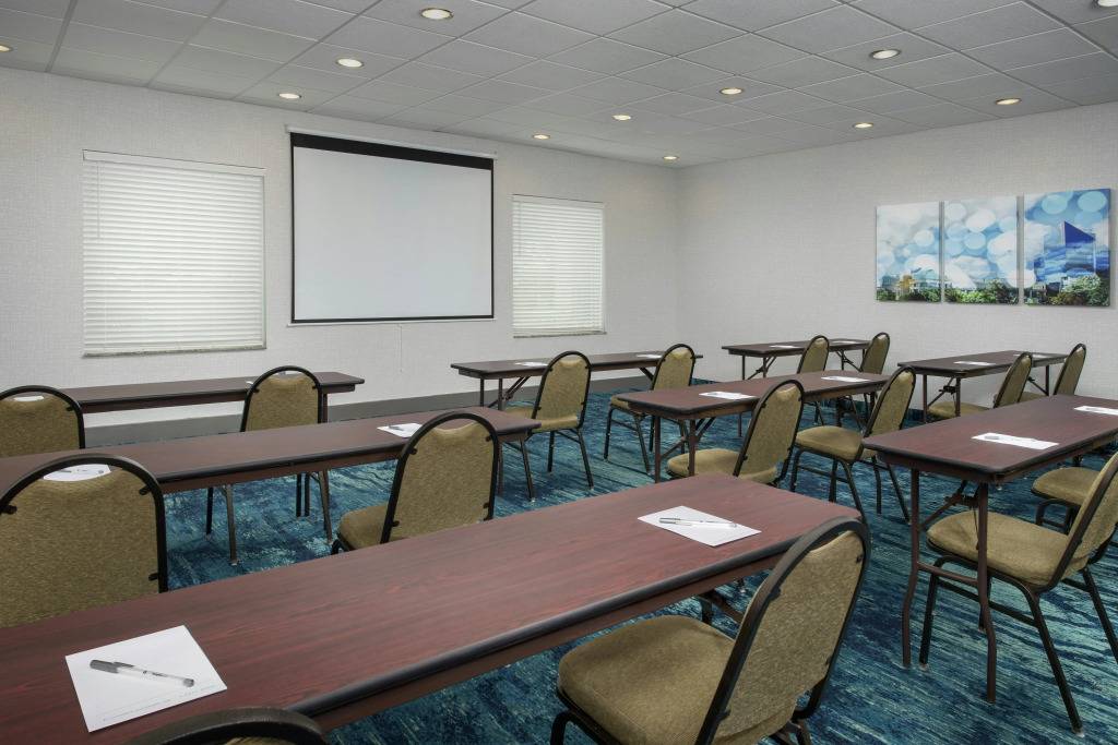 Hampton Inn & Suites Holly Springs