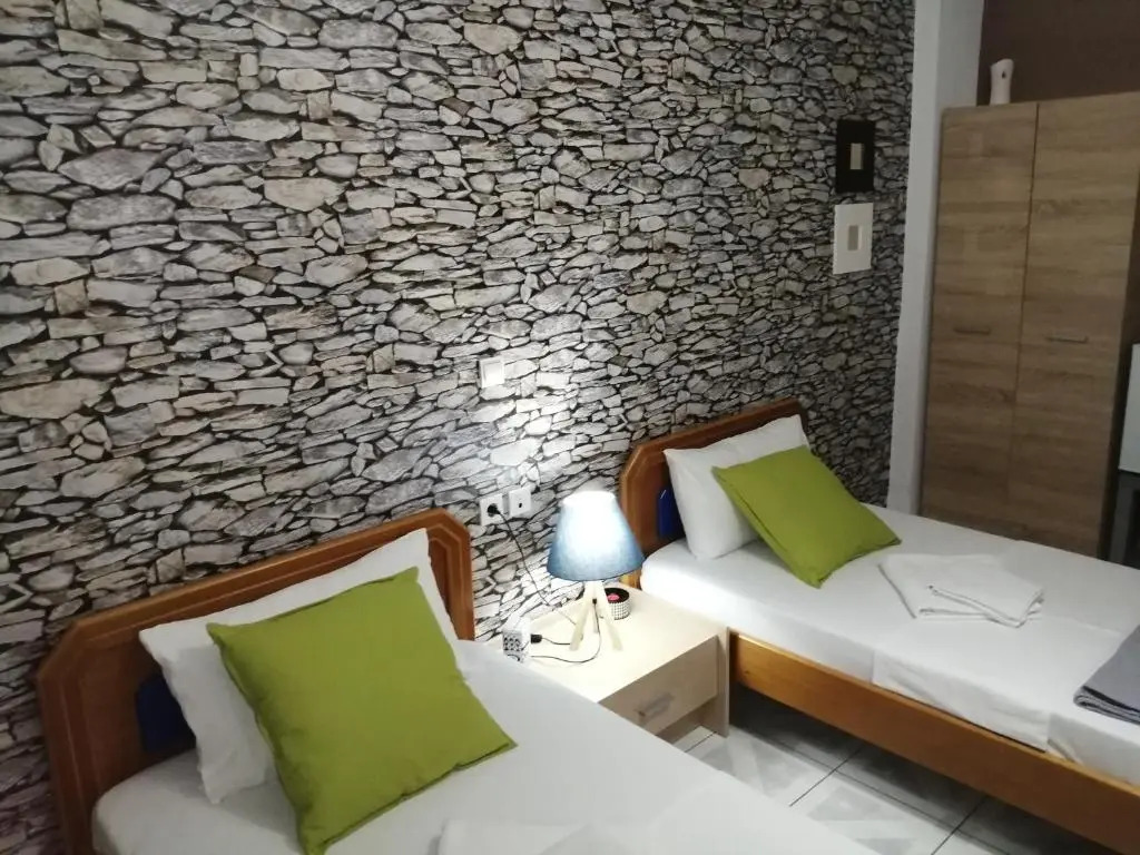 Hotel Efyra