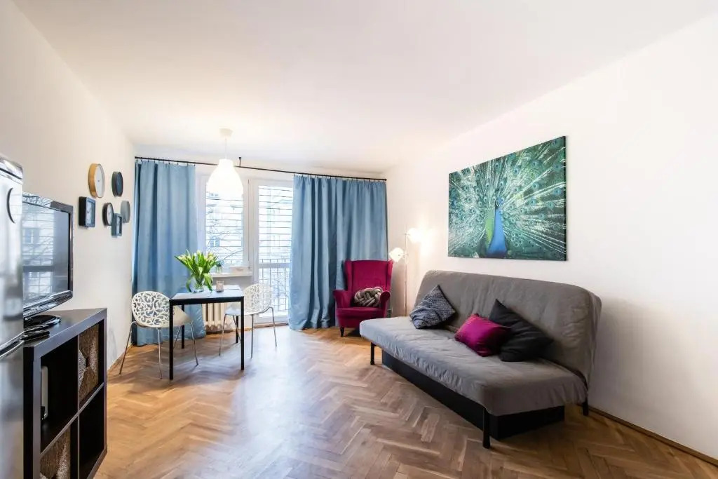 PiotrApartments - Central Warsaw - Walk Everywhere in Central Warsaw