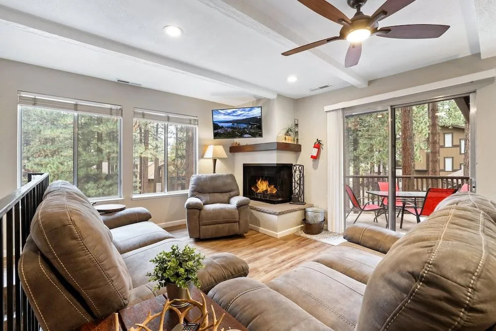 Family Fun Getaway - 3 Story Condo