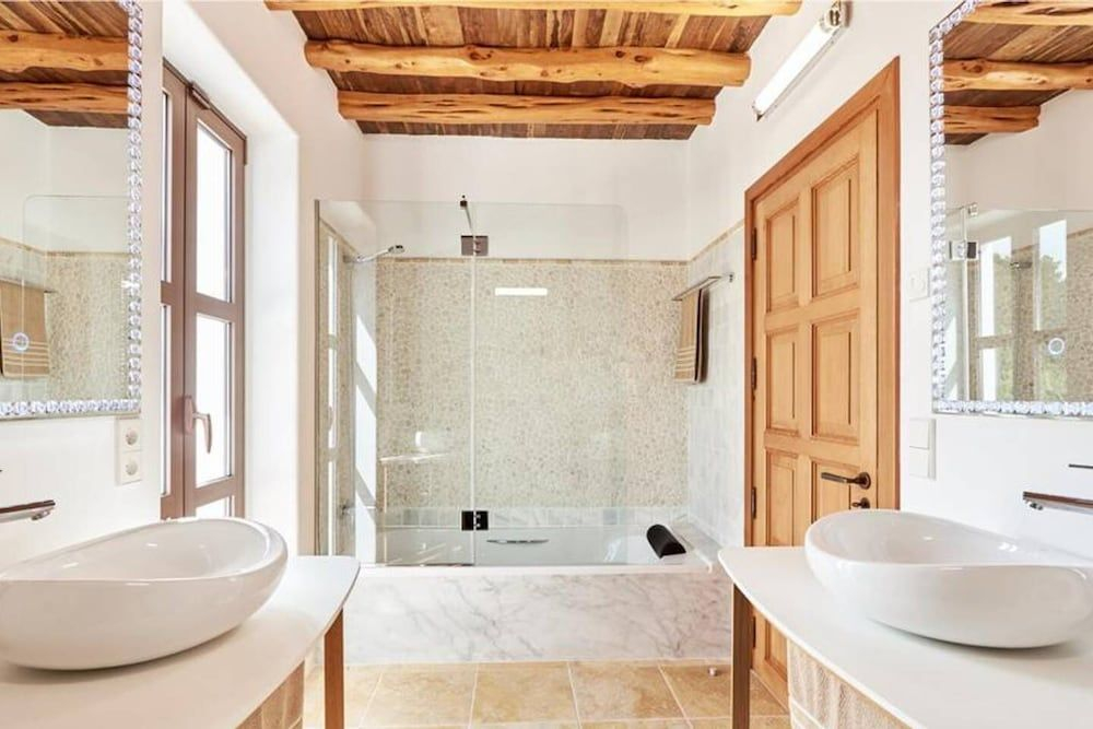 Villa Can Prats, Luxury Villa Surrounded by Nature