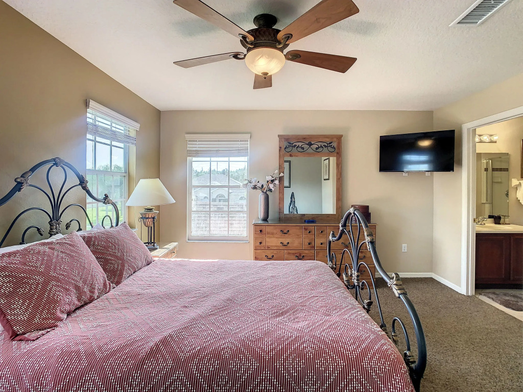 Fantastic 7 Bed 6 Bath in Prestigious Gated Comm