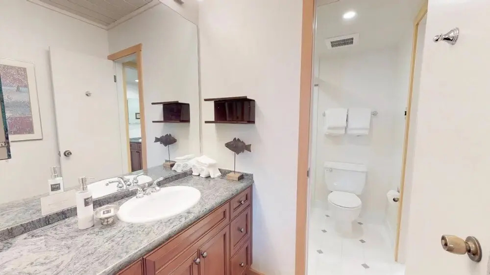 Comfortable And Convenient Ski In, Ski Out 4 Bedroom Condo In Snowmass Village