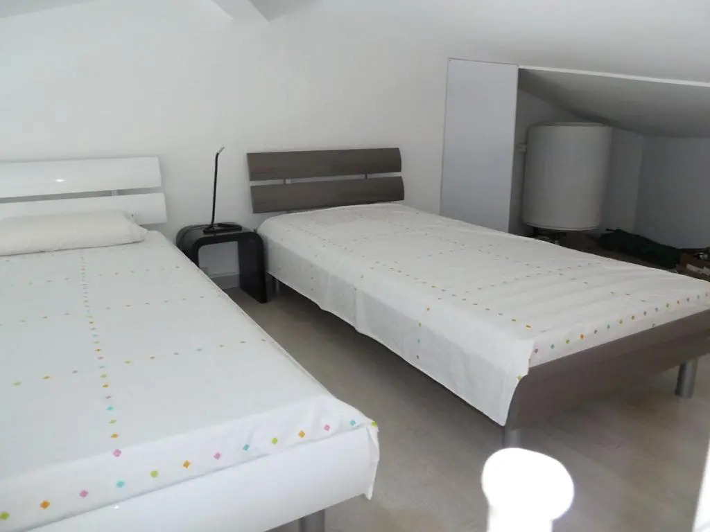 AS14629 - P2 Mezzanine avec vue mer latérale, dans une résidence sur plage avec parking privé