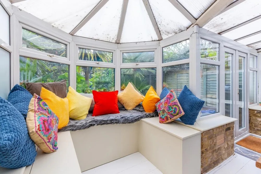 Gorgeous 2BD Garden Getaway, Victoria Park